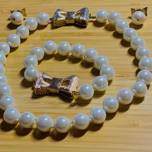 Kate Spade all wrapped up “pearl” necklace, bracelet, earrings full set